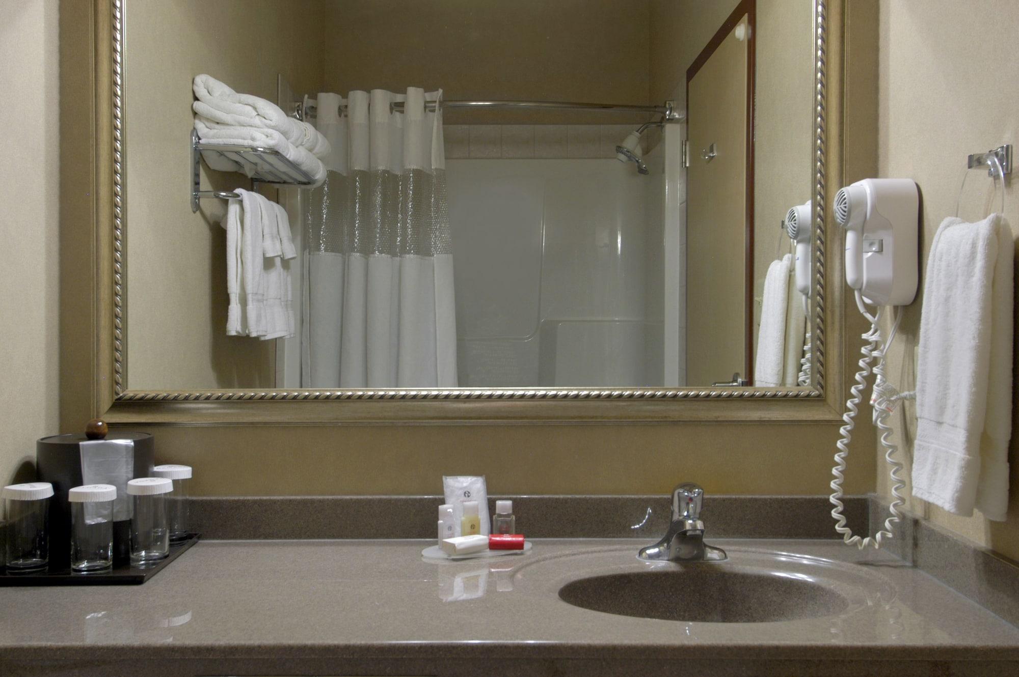 Ramada By Wyndham Drumheller Hotel & Suites Zewnętrze zdjęcie