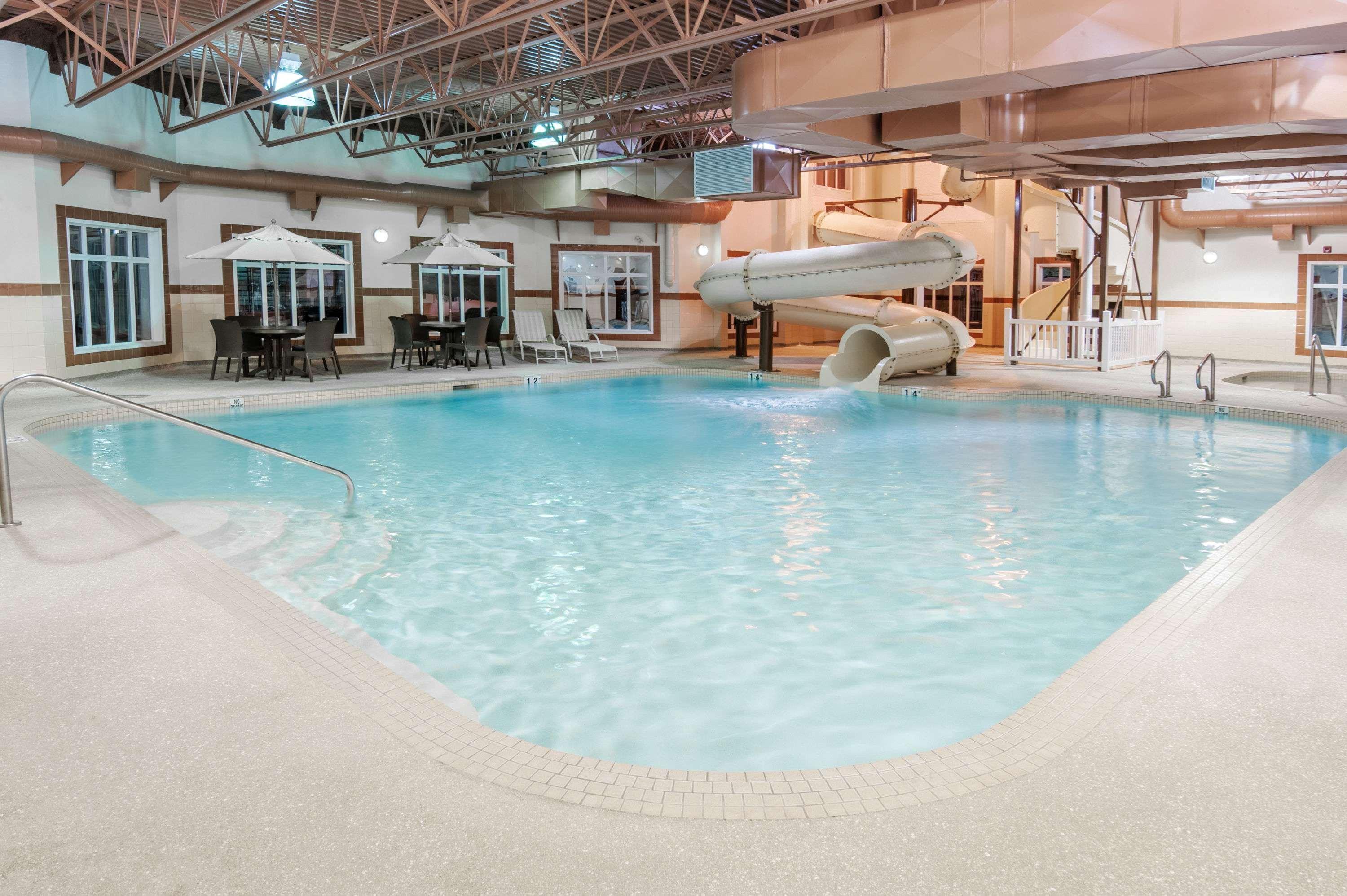 Ramada By Wyndham Drumheller Hotel & Suites Zewnętrze zdjęcie