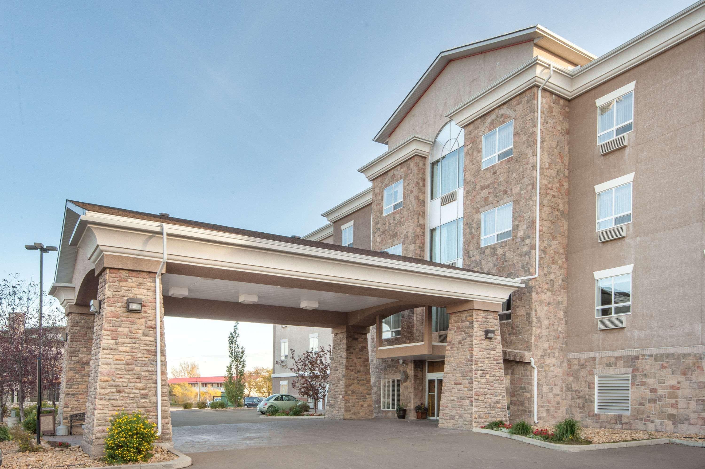 Ramada By Wyndham Drumheller Hotel & Suites Zewnętrze zdjęcie