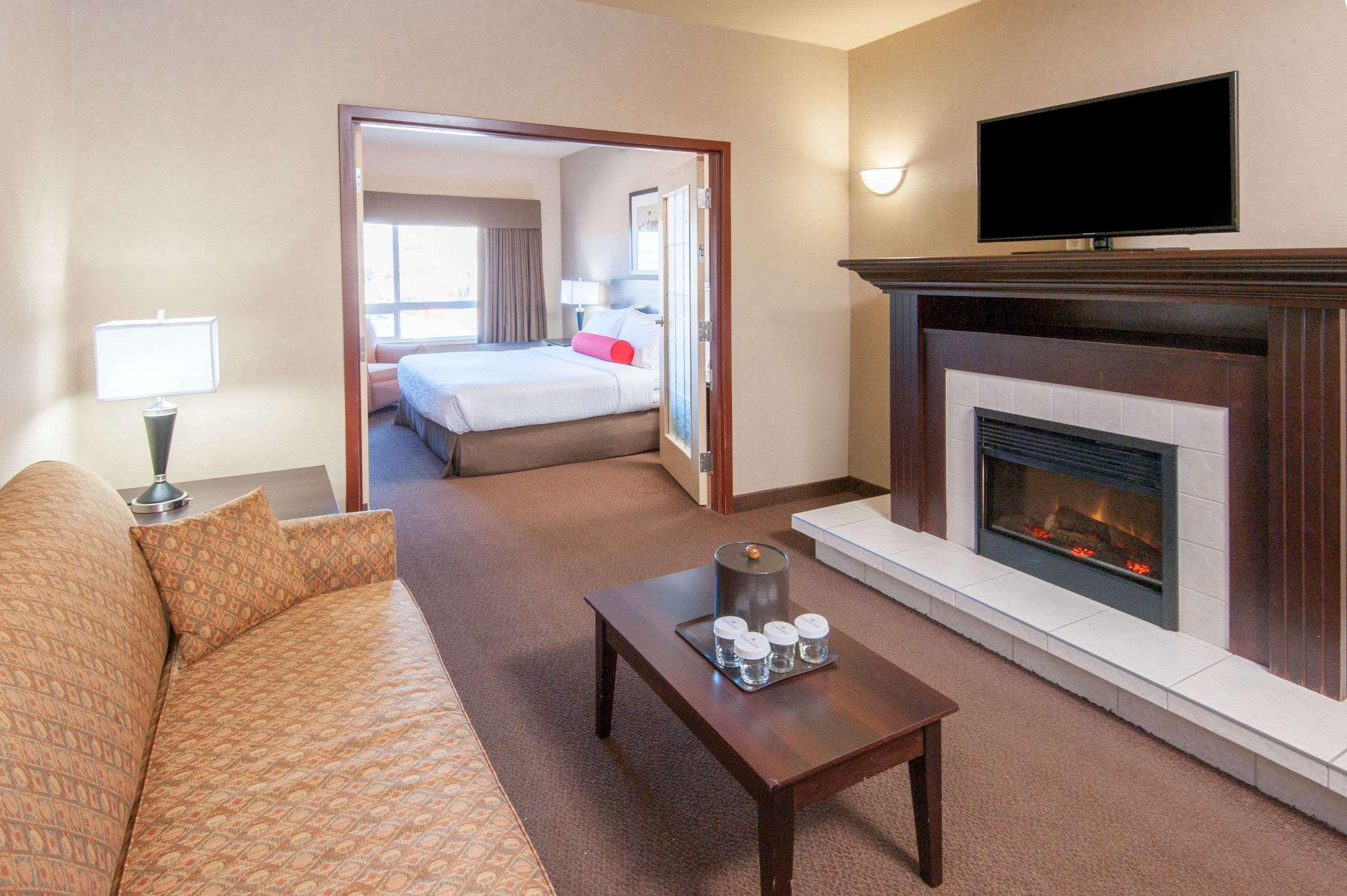 Ramada By Wyndham Drumheller Hotel & Suites Zewnętrze zdjęcie