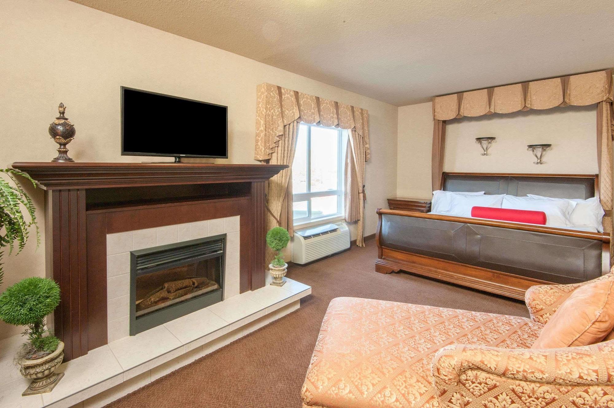 Ramada By Wyndham Drumheller Hotel & Suites Zewnętrze zdjęcie